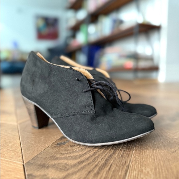 Witchy Black Lace-Up Heels / Booties - Picture 1 of 10